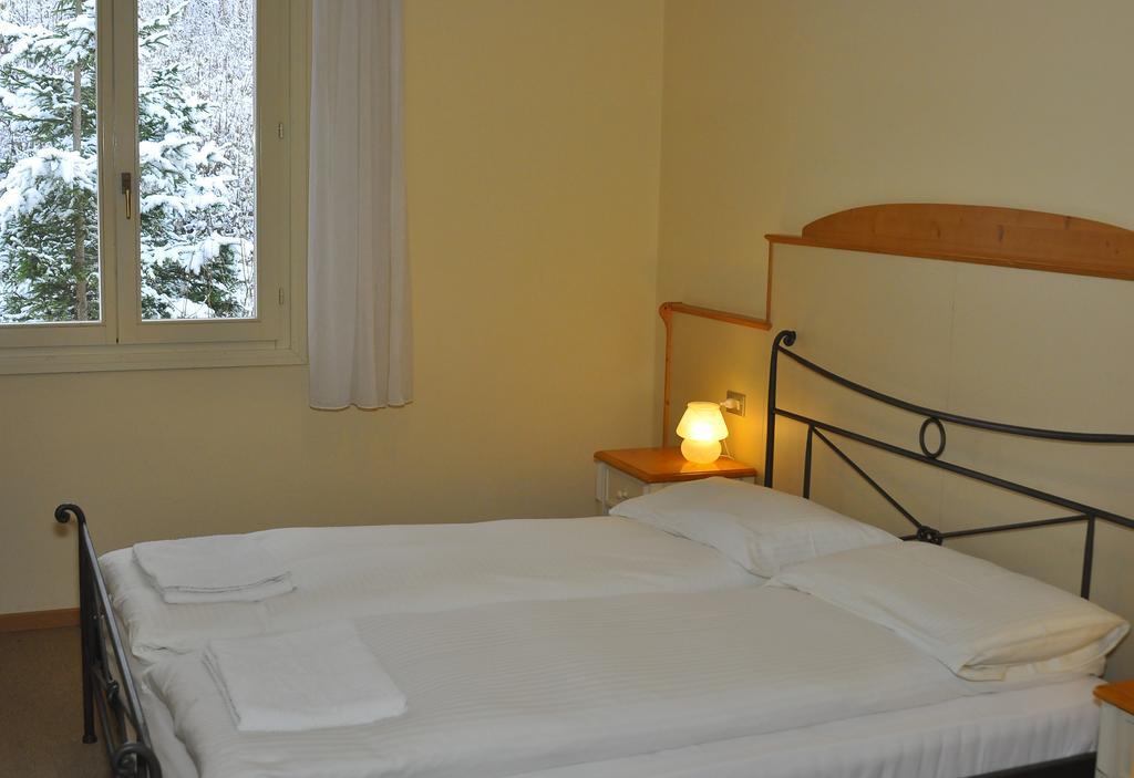Hotel Santa Barbara Ronzo-Chienis Екстериор снимка